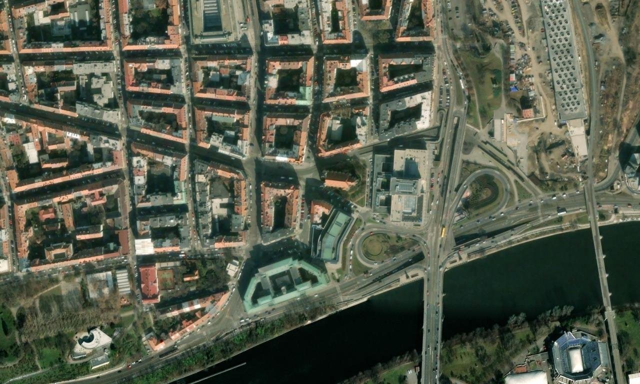 kaple bubenské reálky – letecký pohled