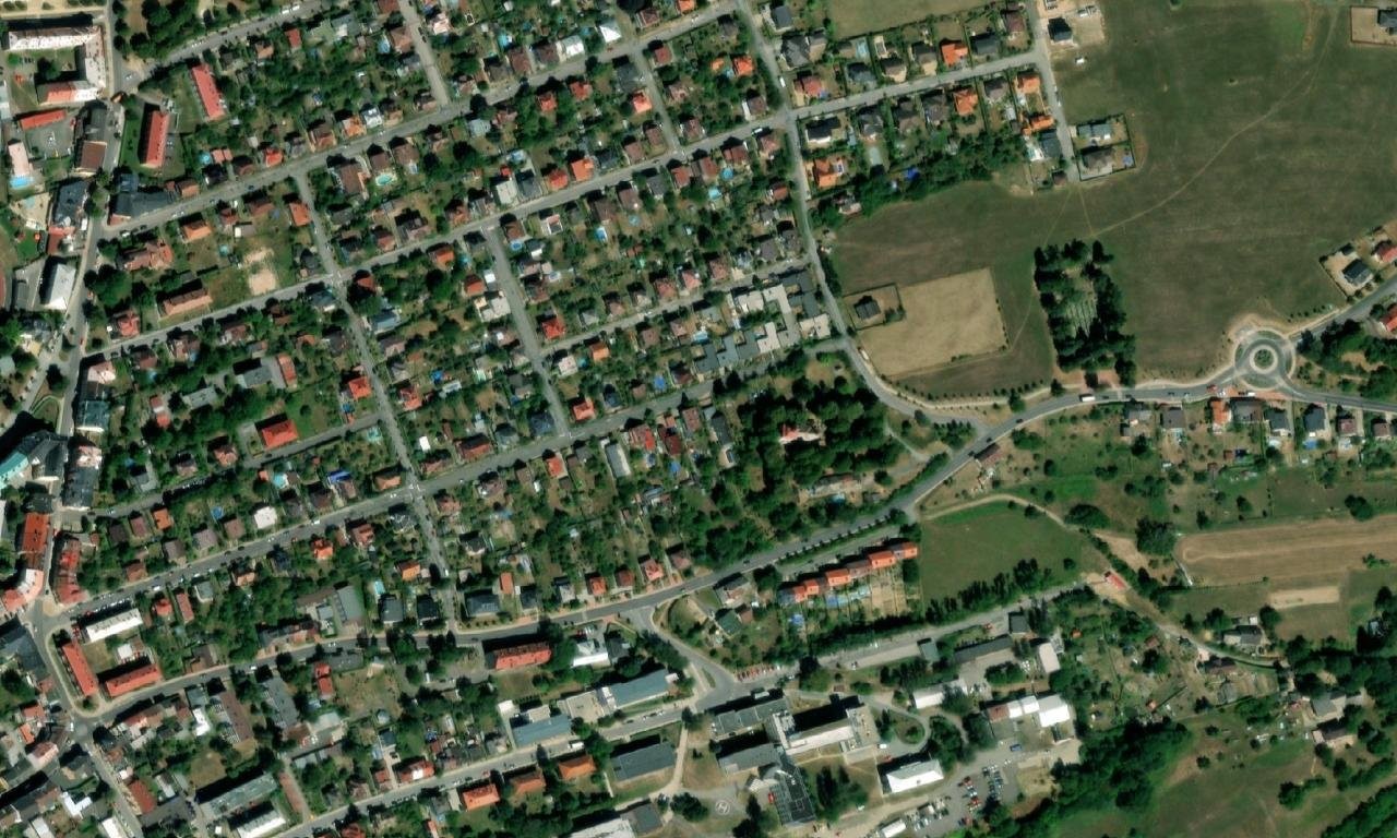 Kostel svatého Matěje – letecký pohled