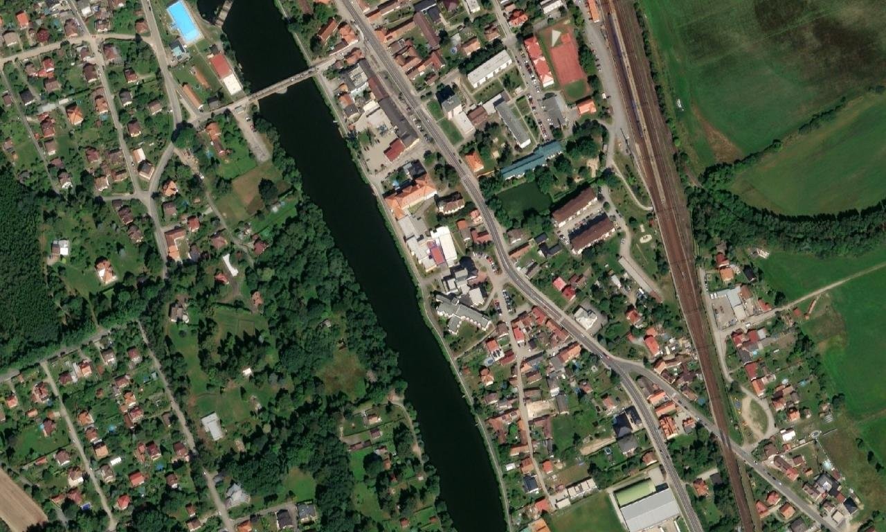 Kostel svatého Václava (Planá nad Lužnicí) – letecký pohled