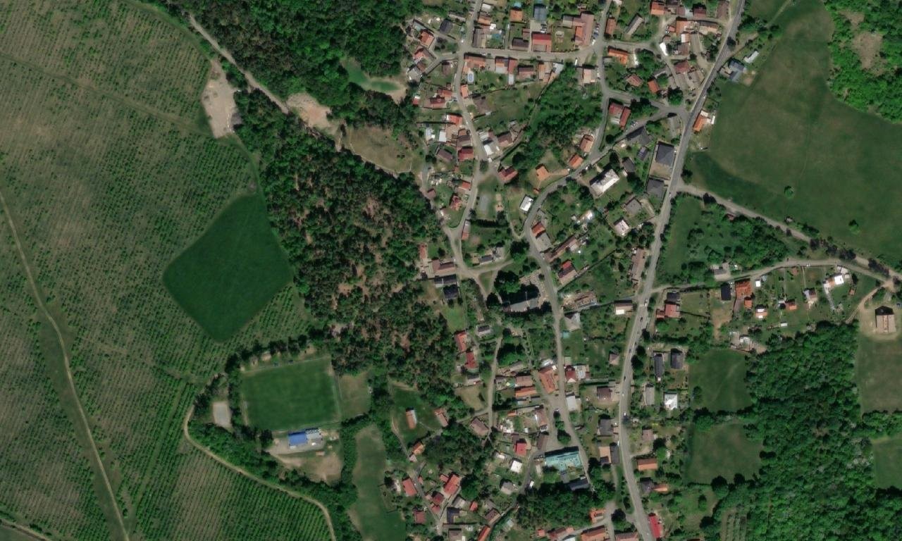 Kostel svatého Vavřince (Kaňk) – letecký pohled