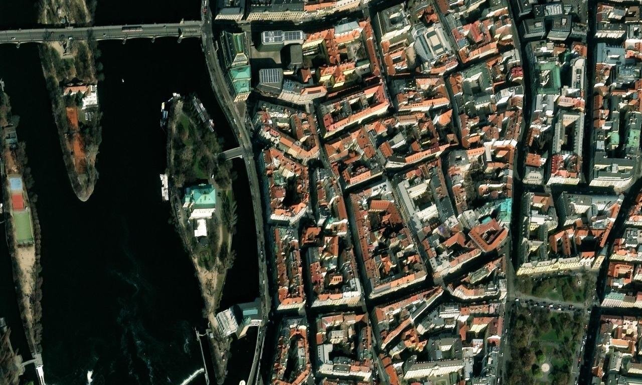 Kostel svatého Vojtěcha (Praha 1) – letecký pohled