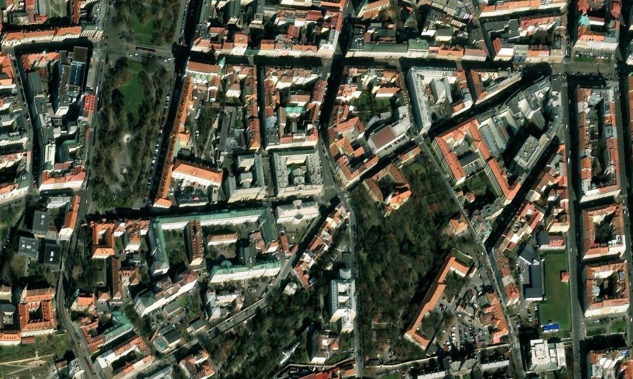 Lípová (Praha 2) – letecký pohled