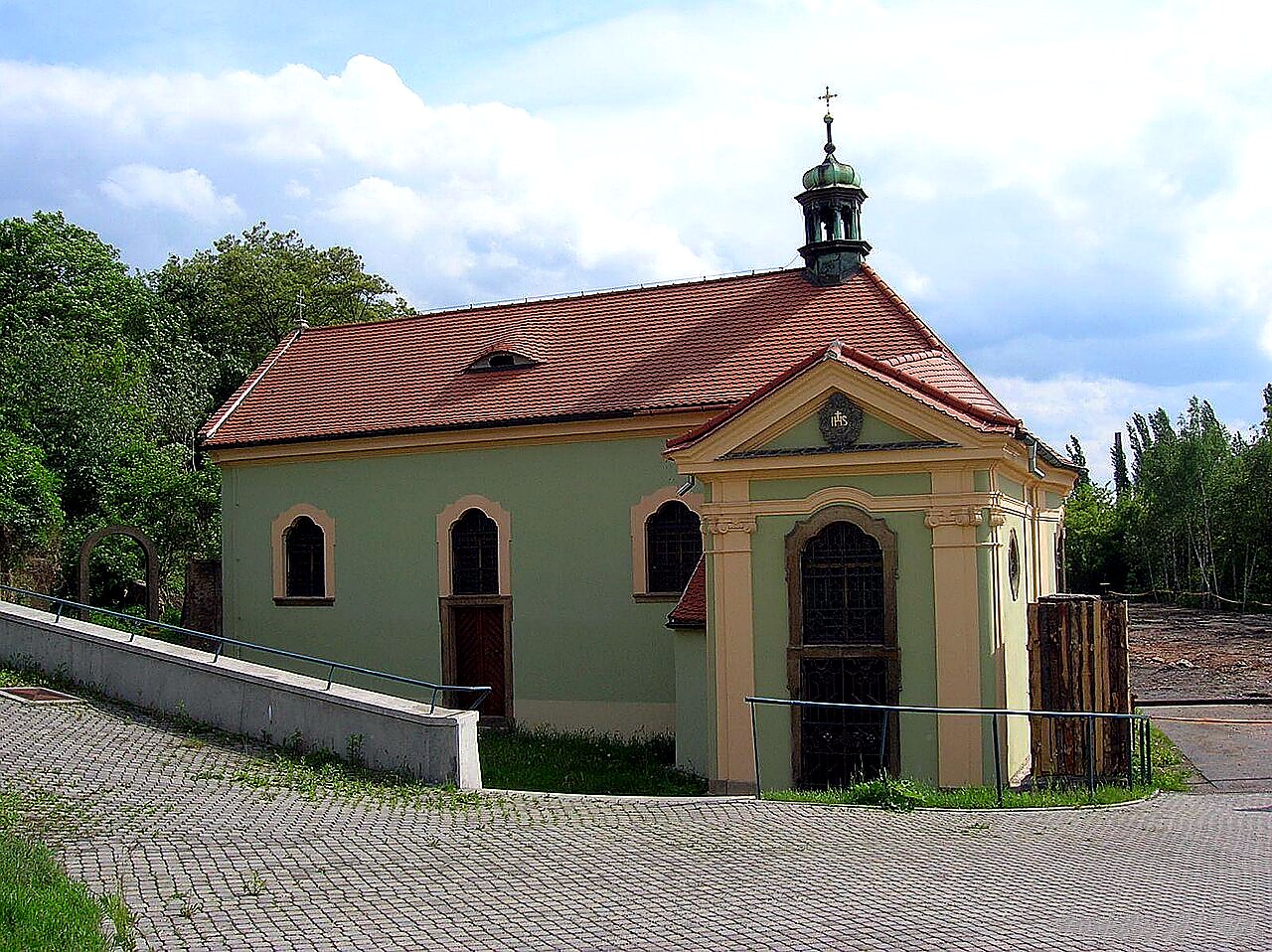 
<span>Kostel Nejsvětějšího Jména Ježíš (Východní Předměstí)</span>
