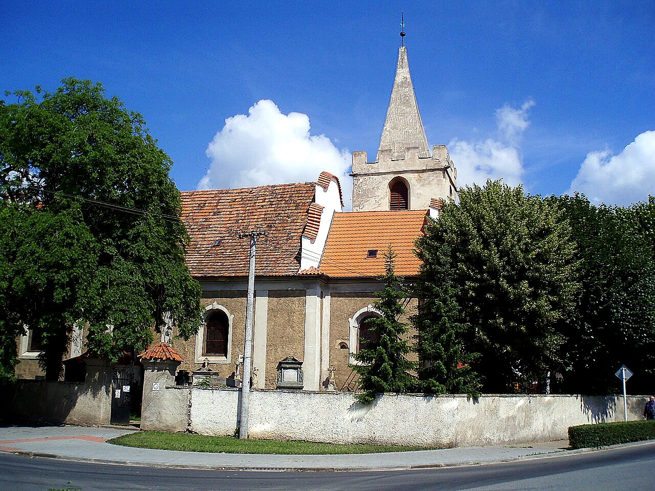 Kostel svatého Vavřince (Opatovice nad Labem)