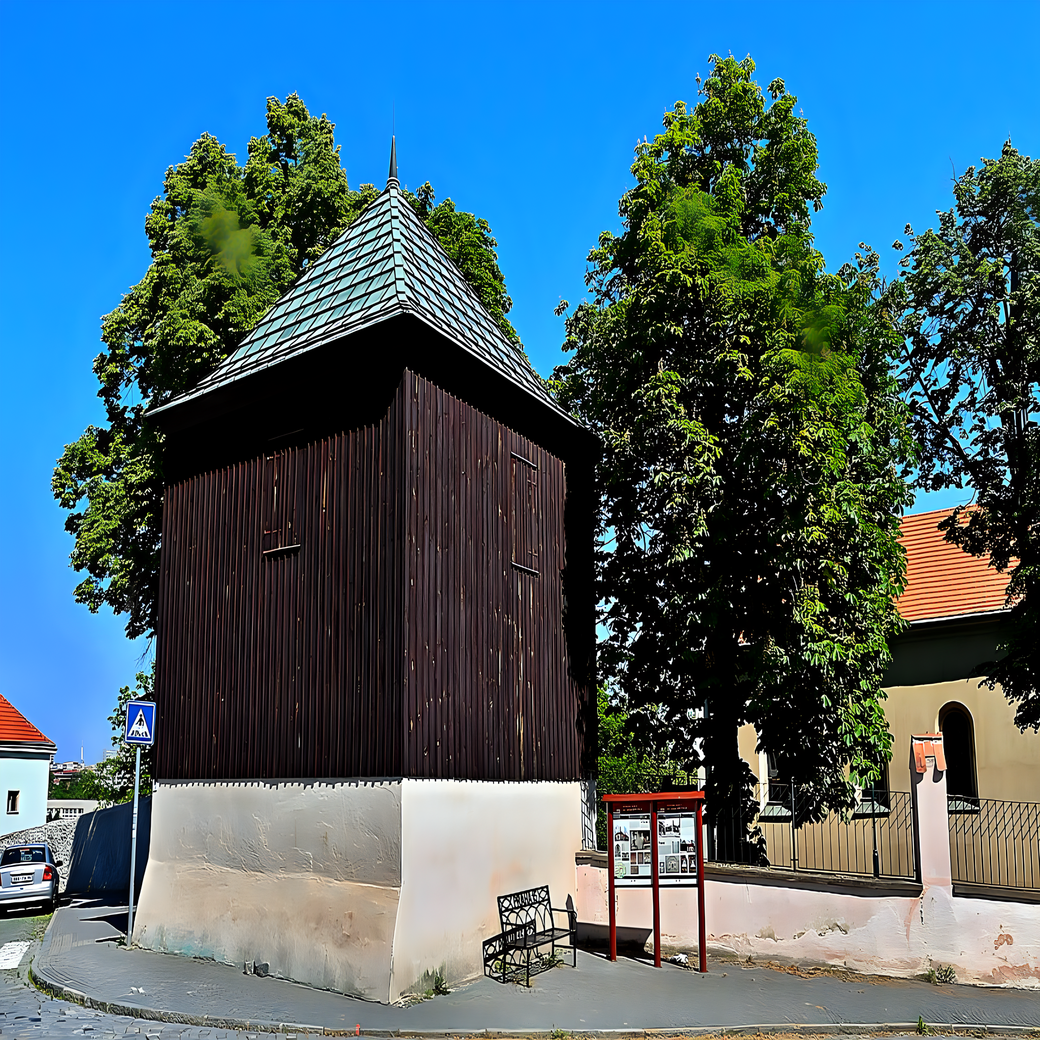 
<span>Dřevěná zvonice u kostela Stětí sv. Jana v Hostivaři</span>
