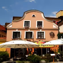 Dobrovského 4