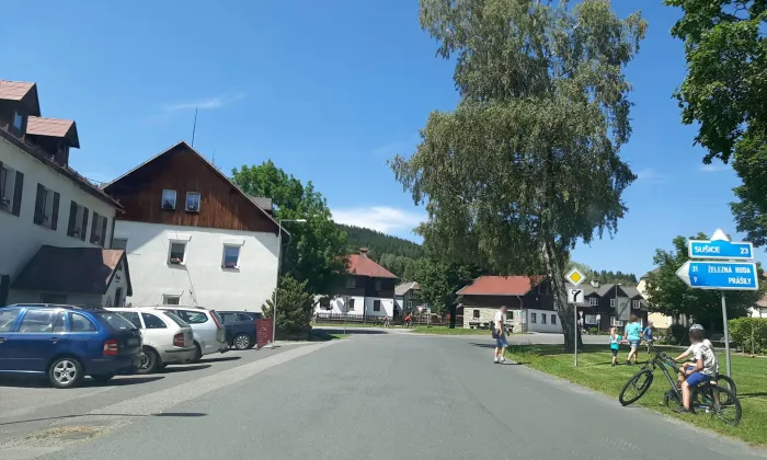 Kostel Nejsvětější Trojice (Srní)