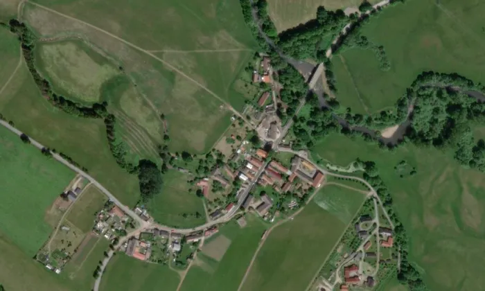Kostel Nanebevzetí Panny Marie (Krňovice) – letecký pohled