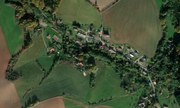 Kostel Narození Panny Marie (Úbislavice) – letecký pohled