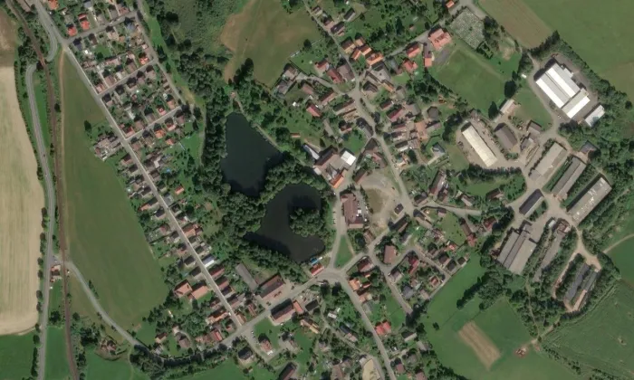 kostel Navštívení Panny Marie (Běšiny) – letecký pohled