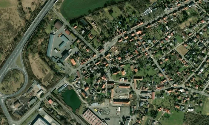 Kostel Stětí svatého Jana Křtitele (Hořelice) – letecký pohled
