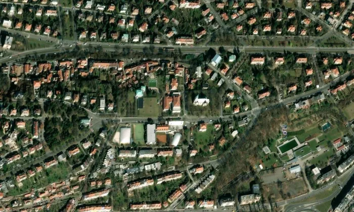 Kostel svatého Norberta ve Střešovicích – letecký pohled