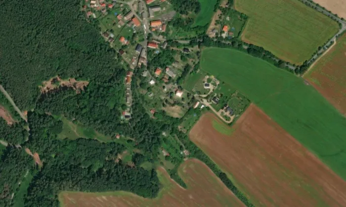 Kostel svatého Václava (Bezdědice) – letecký pohled
