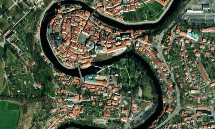 Kostel svatého Víta v Českém Krumlově – letecký pohled