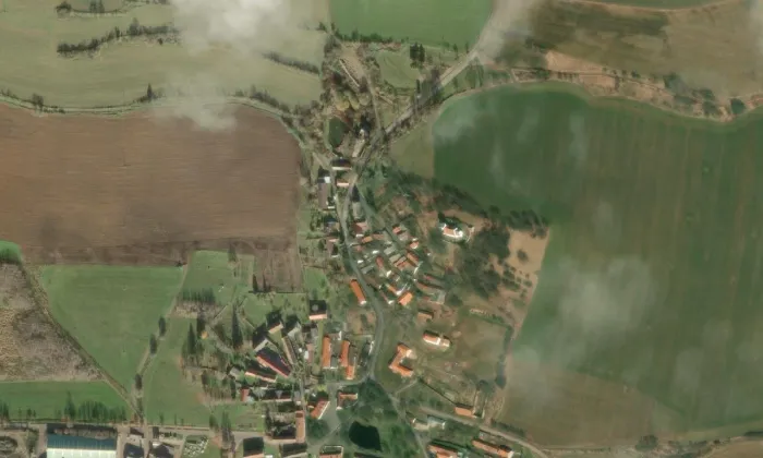 Kostel Všech svatých (Řesanice) – letecký pohled