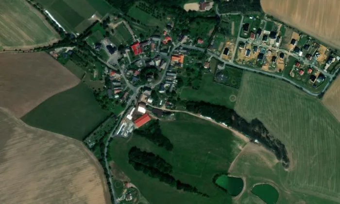 Kostel Všech svatých (Vyšehorky) – letecký pohled