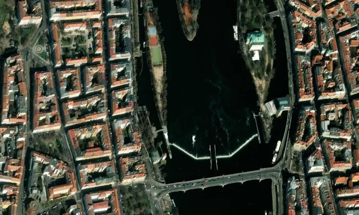 most na Dětský ostrov – letecký pohled
