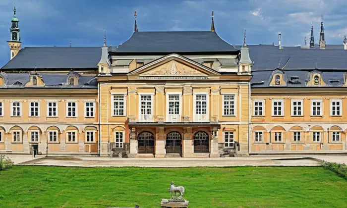 zámek Dobříš – historical