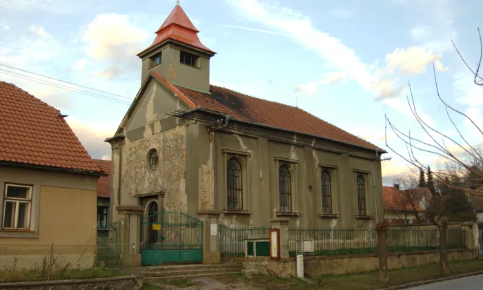 Kostel Zvěstování Panny Marie (Plaňany)