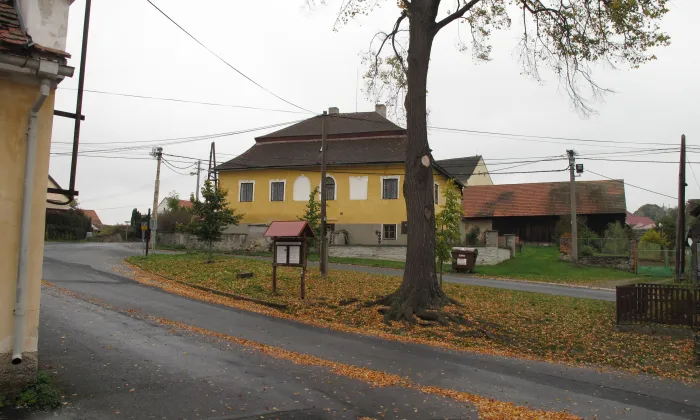 kostel Navštívení Panny Marie (Běšiny)