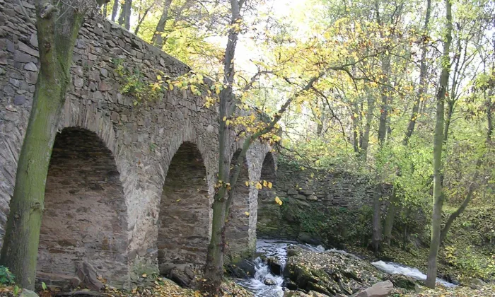 Toušický most
