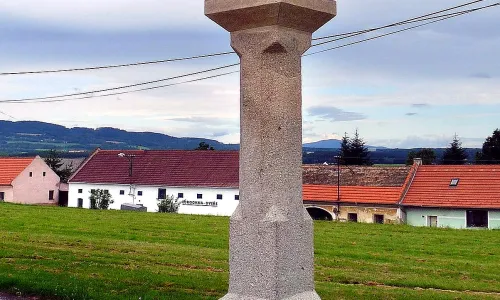 Boží muka se sousoším Piety