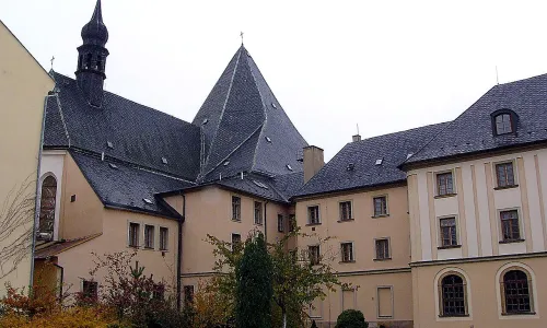 Dominikánský klášter – bývalý františkánský