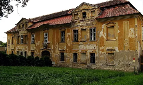 Zámek Skrýšov