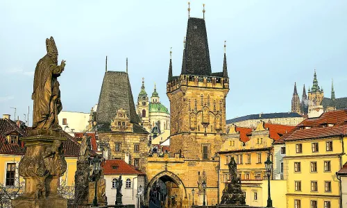 Malostranská mostecká věž