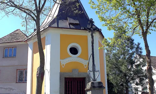Kaplička Nejsvětější Trojice (Bezděkov pod Třemšínem)