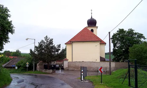 Kostel Nalezení svatého Kříže (Nesvačily)