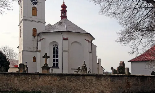 Kostel Nanebevzetí Panny Marie (Velešice)