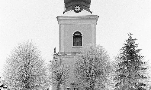 Kostel Narození Panny Marie (Běrunice)