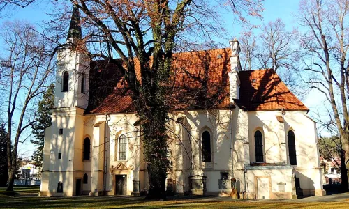 Kostel Nejsvětější Trojice (Plzeňské Předměstí)
