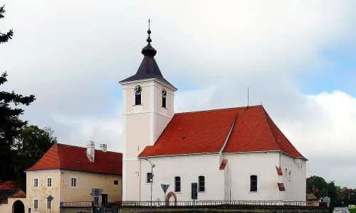 Kostel Zvěstování Panny Marie (Zahájí)