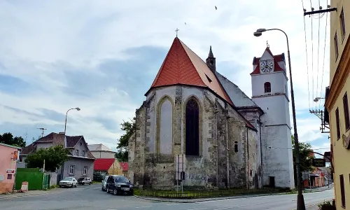 Kostel svatého Apolináře (Velké Předměstí)