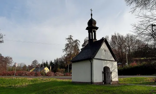 kaple (Nivy)