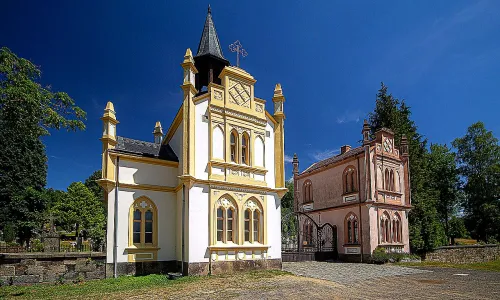 kostel Nanebevstoupení Páně v Mikulášovicích