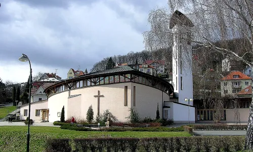 kostel svaté Rodiny (Luhačovice)