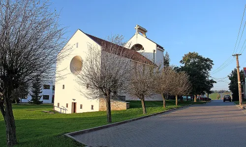 kostel svatého Ducha (Šumná)