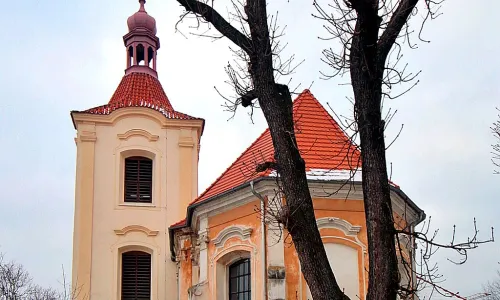 kostel svatého Jakuba Staršího ve Slušticích