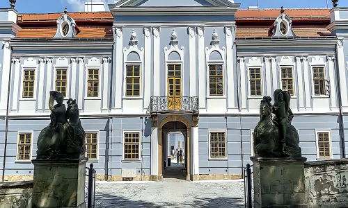 Zámek Peruc