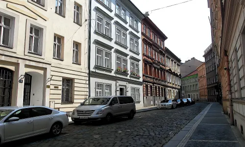 Černá