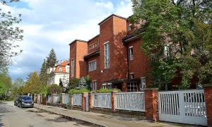 Dvojdům Na Míčánce 1038/51 a 1039/49