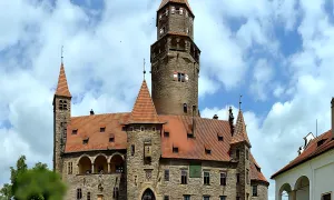 Bouzov