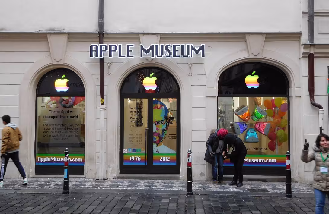 Dnešní pohled – Apple Museum