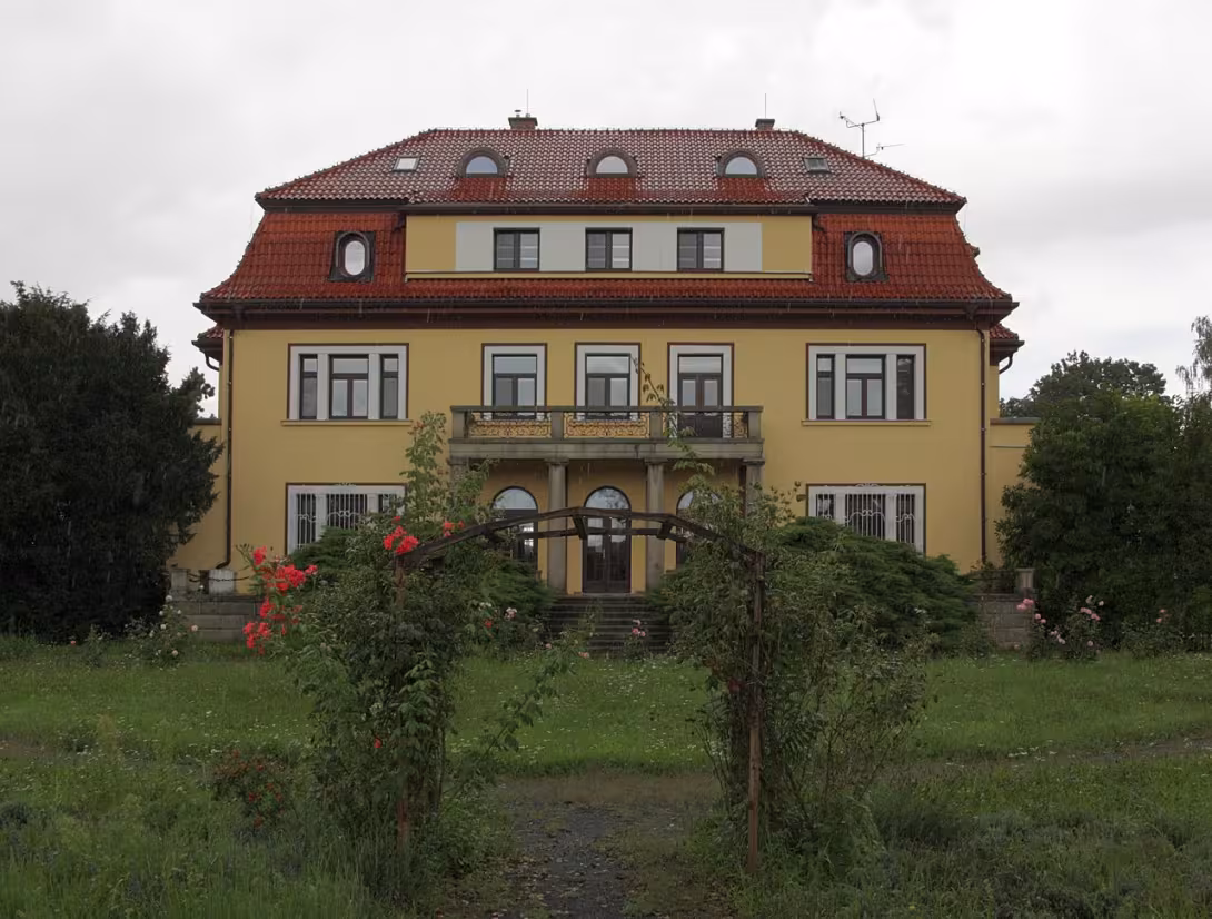Dnešní pohled – Zámek Cvrčovice