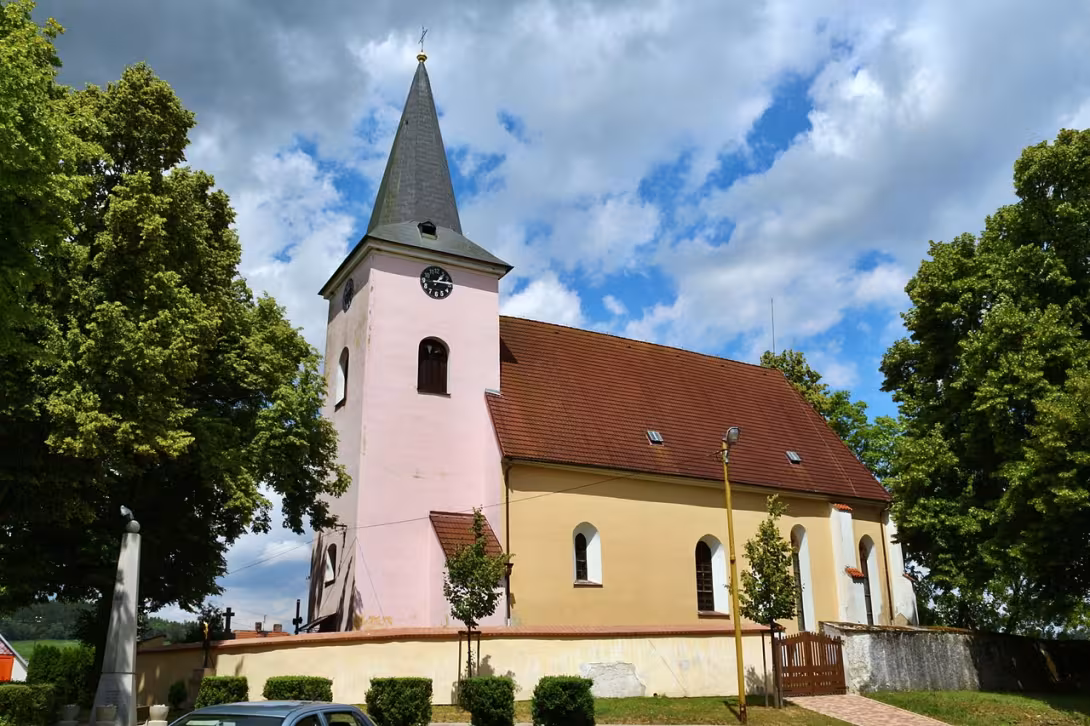 Dnešní pohled – Kostel Nanebevzetí Panny Marie v Keblově