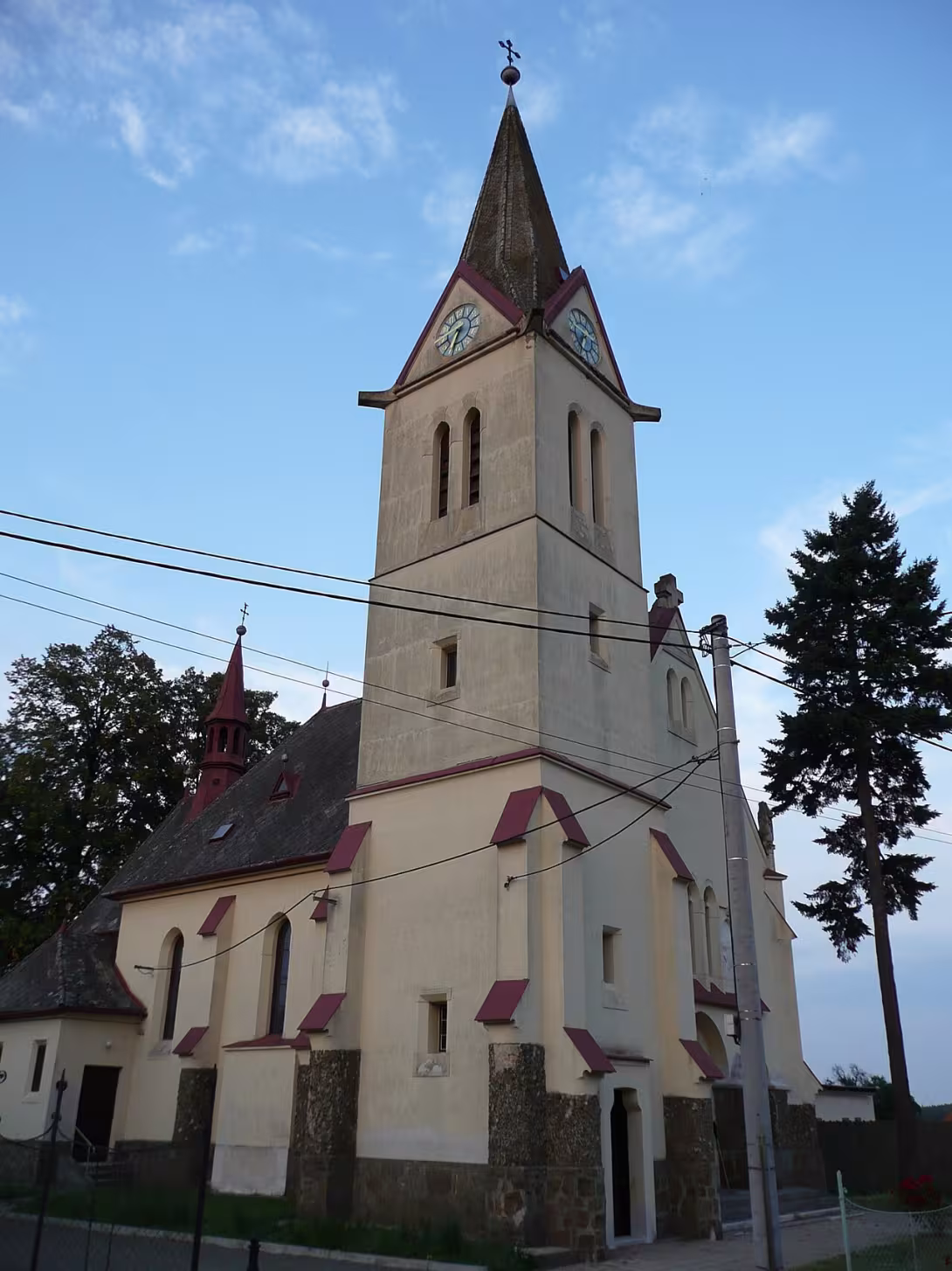 Dnešní pohled – Kostel svatého Cyrila a Metoděje (Podivice)