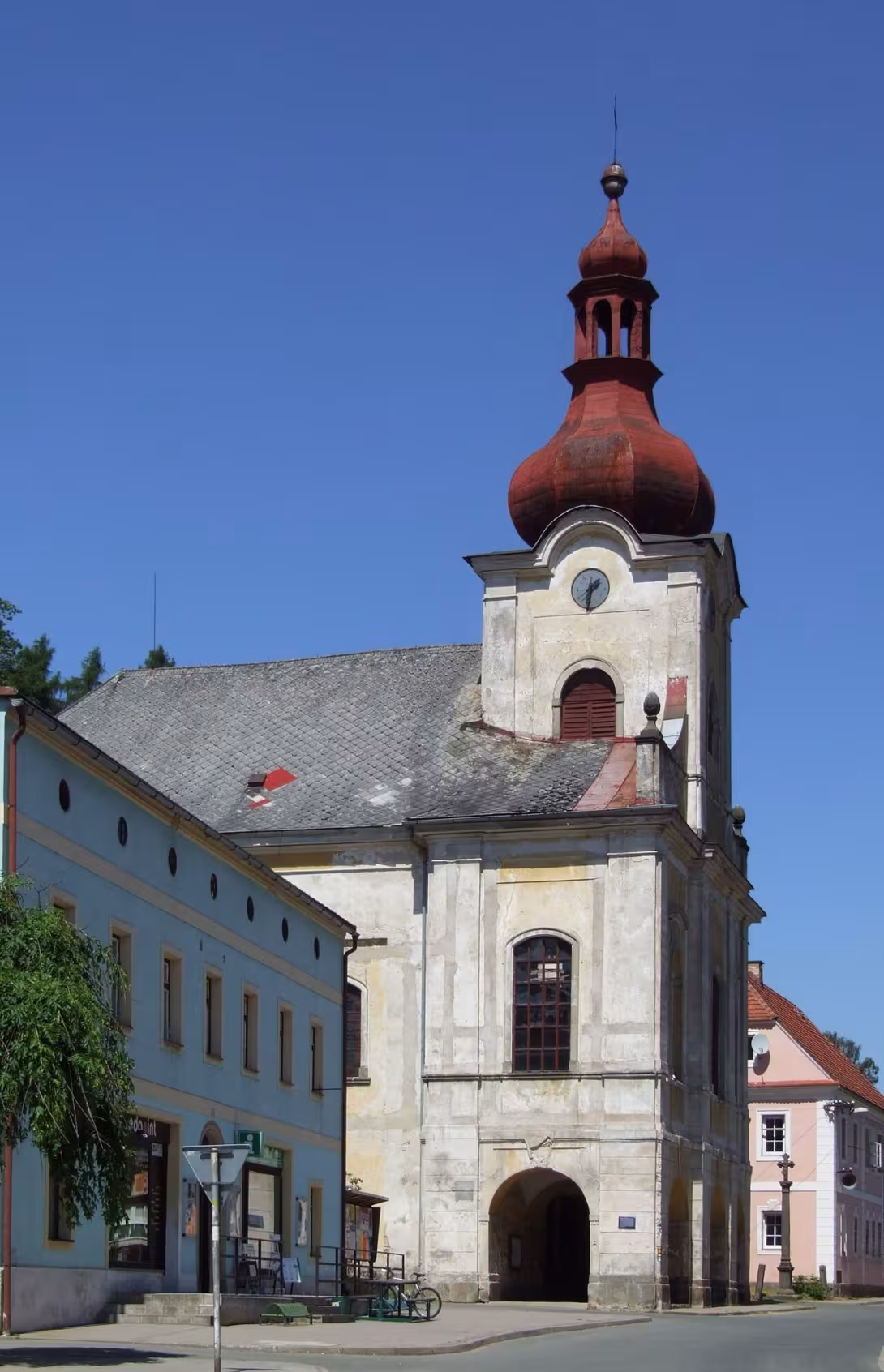 Dnešní pohled – Kostel svatého Vavřince (Teplice nad Metují)